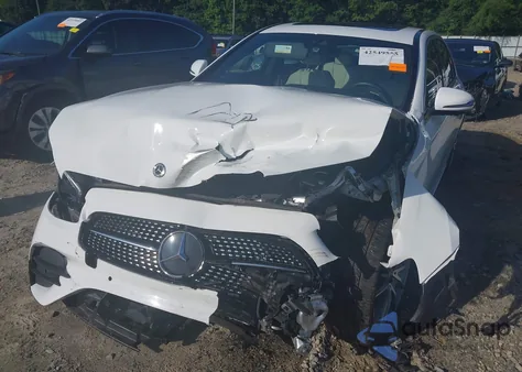 2021 Mercedes-Benz E 350 z USA, uszkodzony, nr VIN W1KZF8DB1MA951085